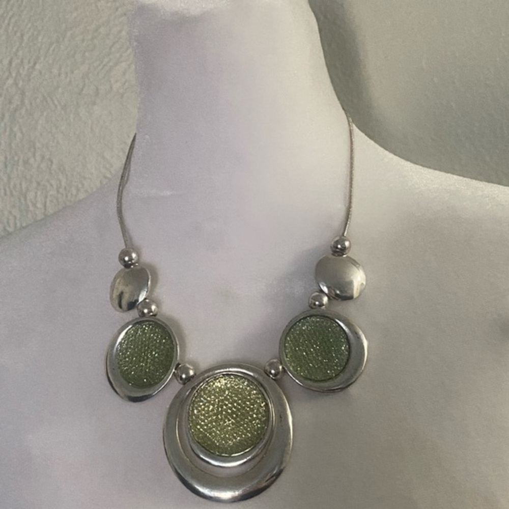 Elegant Silver and Green Necklace